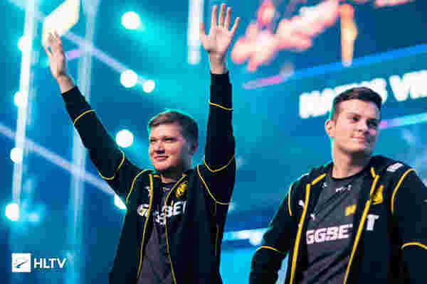 带领一支由 带领一支由